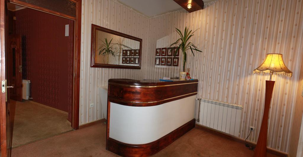 U Anity Hotel Uzhhorod Exterior photo